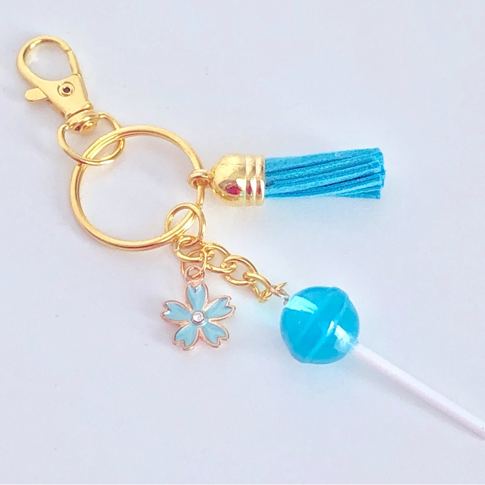 New Lollipop Sucker Dangling Keychain Tassel Blue Daisy Enamel Charm Zipper Pull